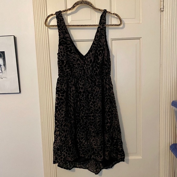 H&M Sleeveless Flocked Velvet Dress |Size 10| - Picture 2 of 6